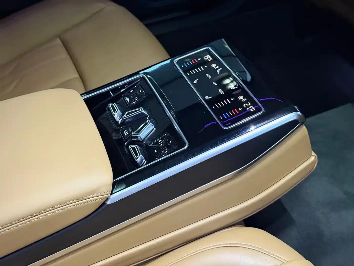 2019 Audi A8 A8L 50 TFSI quattro Comfort — миниатюра 11