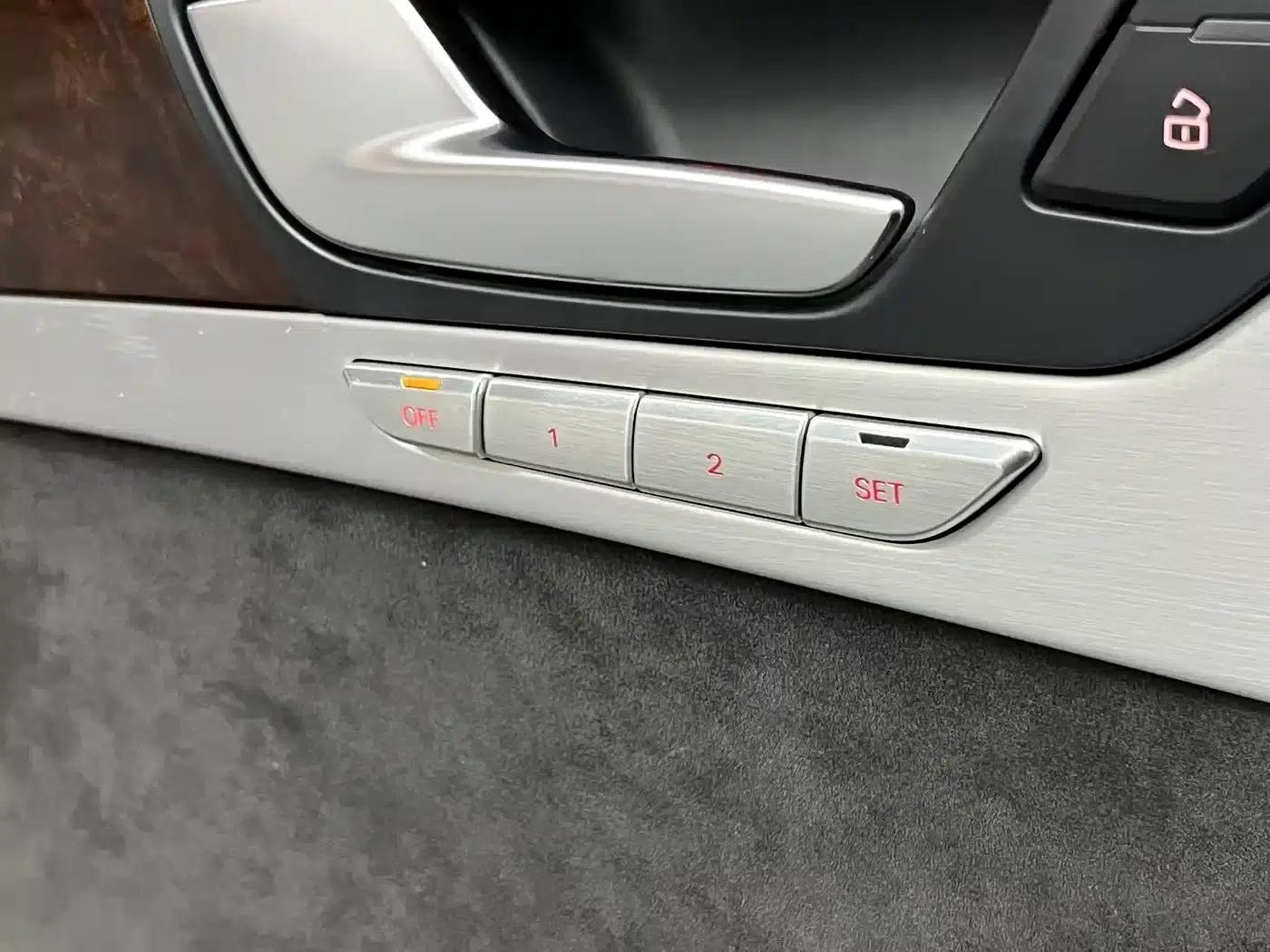 2012 Audi A8 A8L 45 TFSI quattro Luxury — миниатюра 13