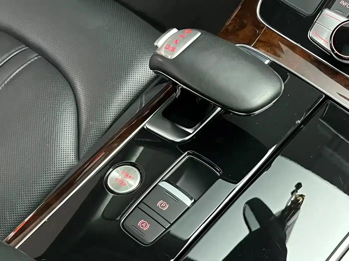 2012 Audi A8 A8L 45 TFSI quattro Luxury — миниатюра 19