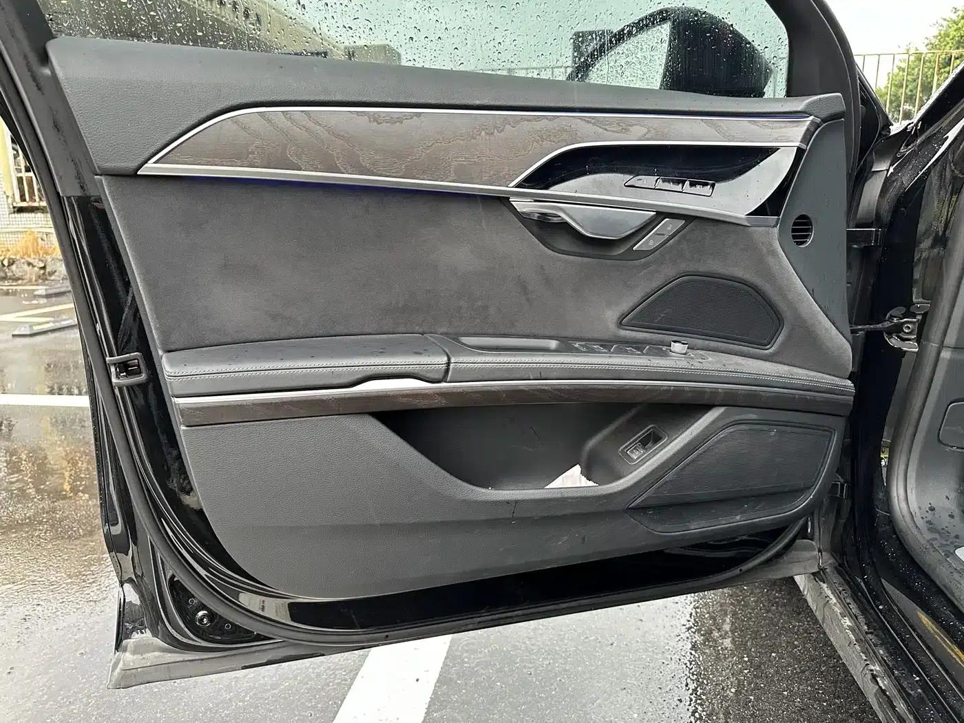2023 Audi A8 A8L 50 TFSI quattro Premium Edition — миниатюра 5
