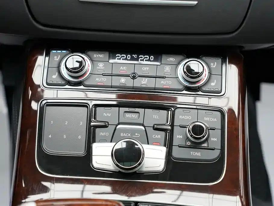 2013 Audi A8 A8L 6.3 FSI W12 quattro Flagship Model — миниатюра 16