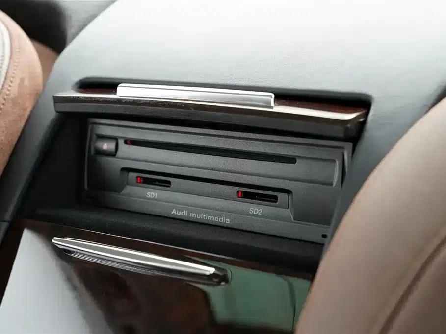2013 Audi A8 A8L 6.3 FSI W12 quattro Flagship Model — миниатюра 20