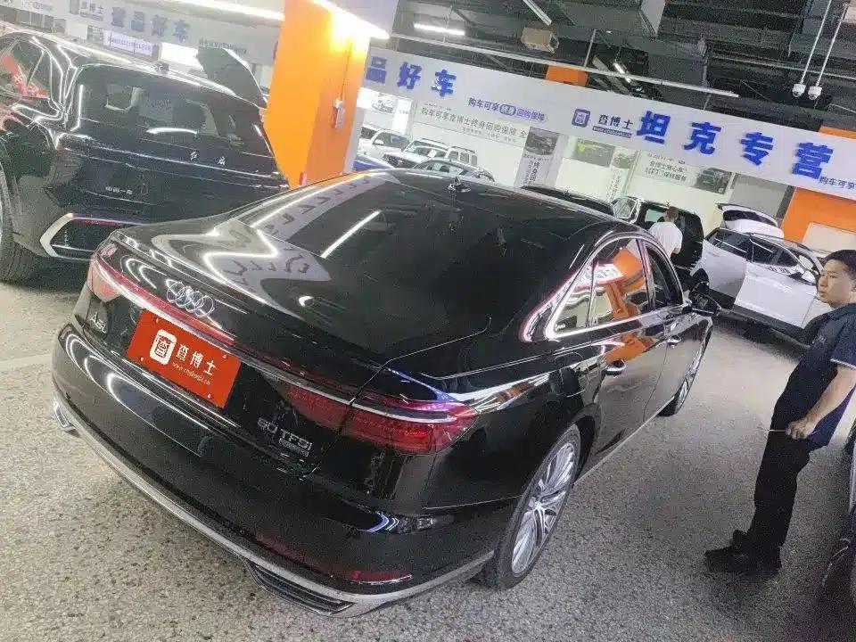 2022 Audi A8 A8L 50 TFSI quattro Comfort Edition — миниатюра 2