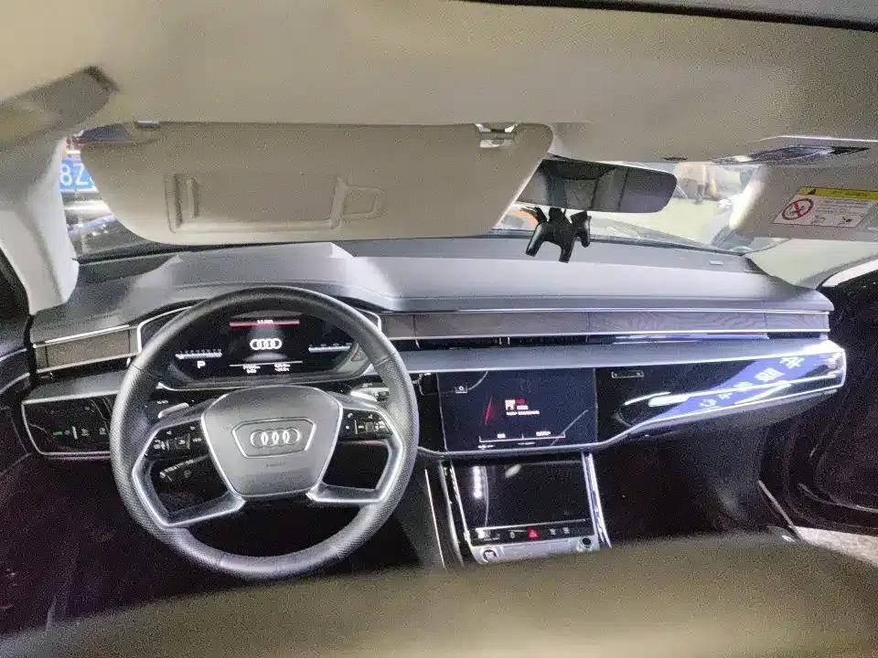 2022 Audi A8 A8L 50 TFSI quattro Comfort Edition — миниатюра 3