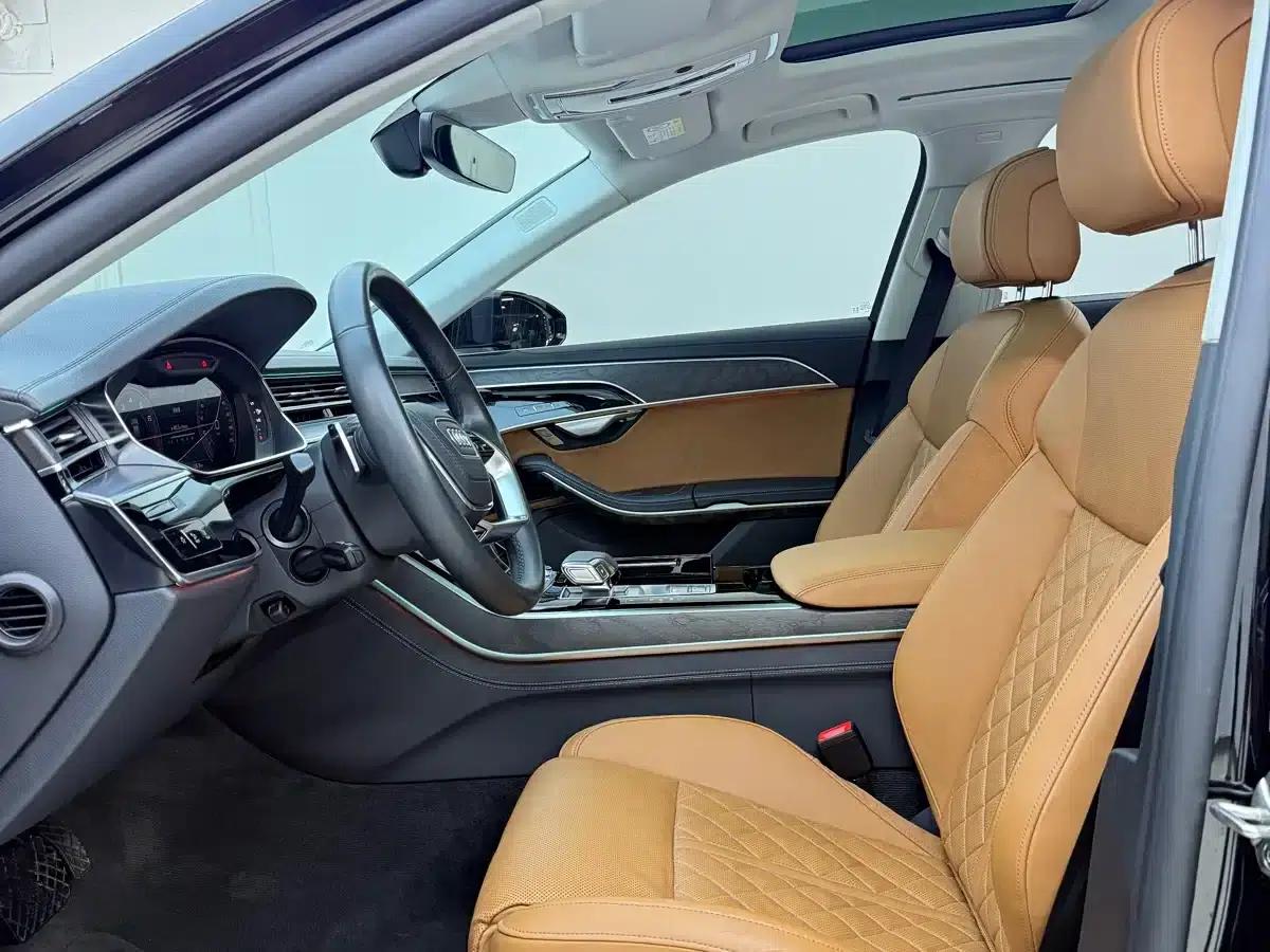 2024 Audi A8 A8L 50 TFSI quattro Premium Edition — миниатюра 4