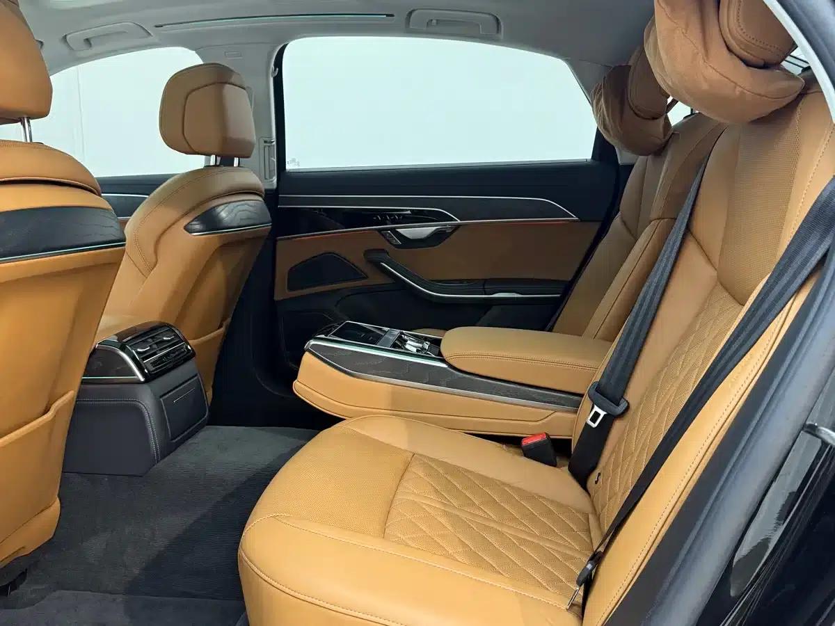 2024 Audi A8 A8L 50 TFSI quattro Premium Edition — миниатюра 6