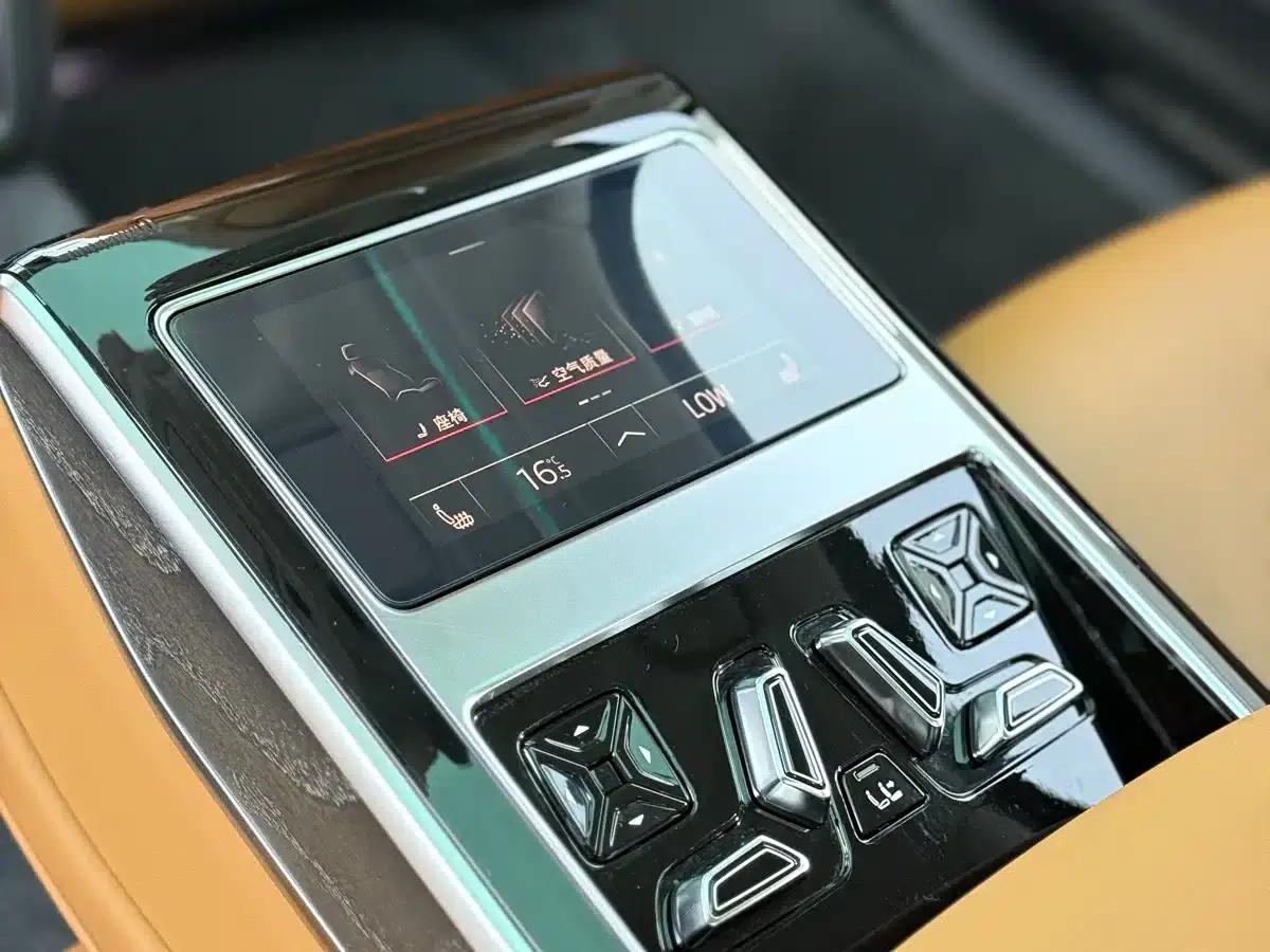 2024 Audi A8 A8L 50 TFSI quattro Premium Edition — миниатюра 7