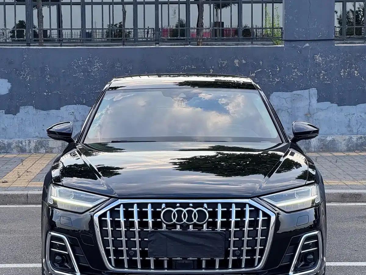 2021 Audi A8 A8L 55 TFSI quattro Luxury — миниатюра 2