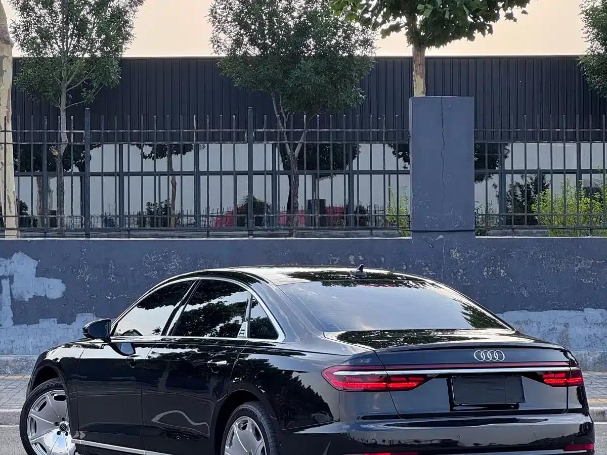 2021 Audi A8 A8L 55 TFSI quattro Luxury — миниатюра 8