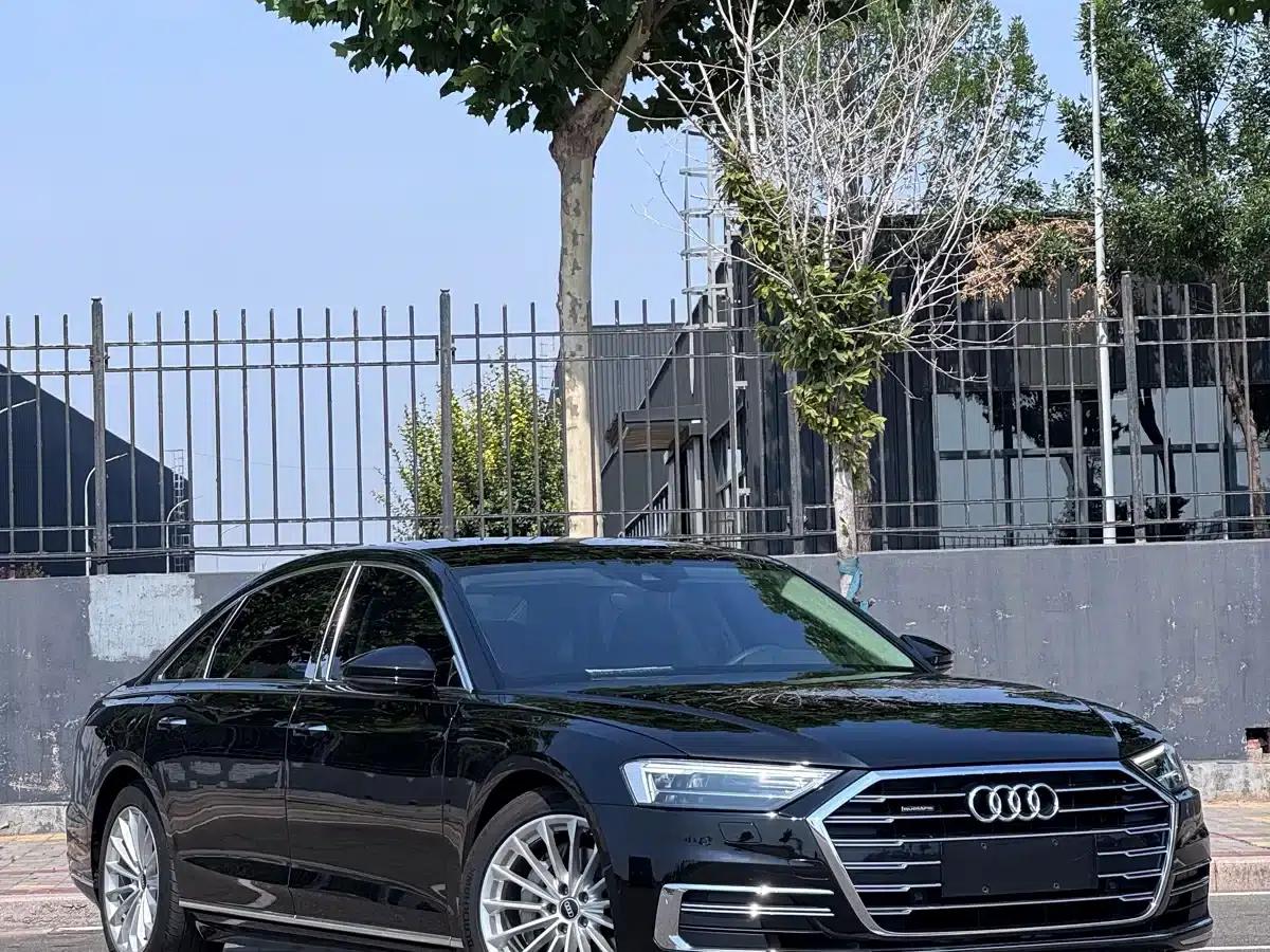 2021 Audi A8 A8L 50 TFSI quattro Comfort — миниатюра 3