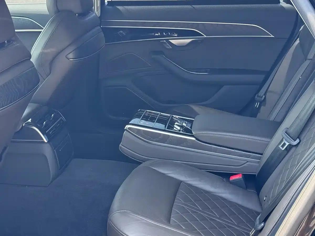 2021 Audi A8 A8L 50 TFSI quattro Comfort — миниатюра 5