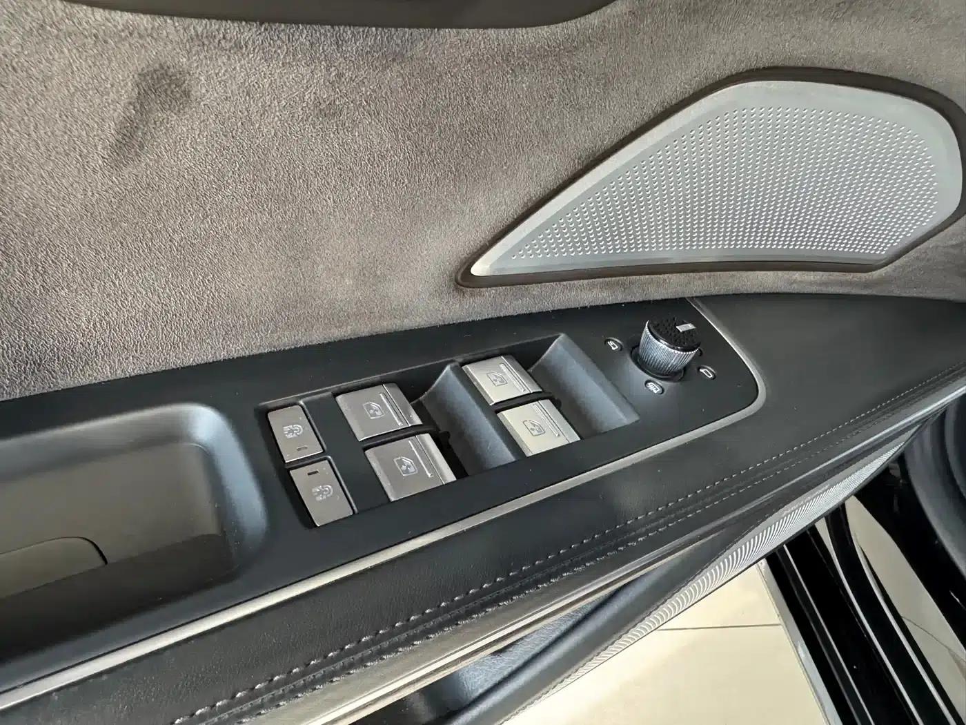 2021 Audi A8 A8L 55 TFSI quattro Premium — миниатюра 15