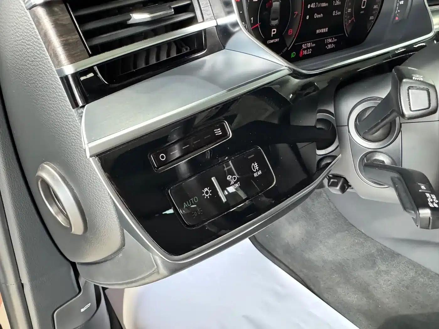 2021 Audi A8 A8L 55 TFSI quattro Premium — миниатюра 19