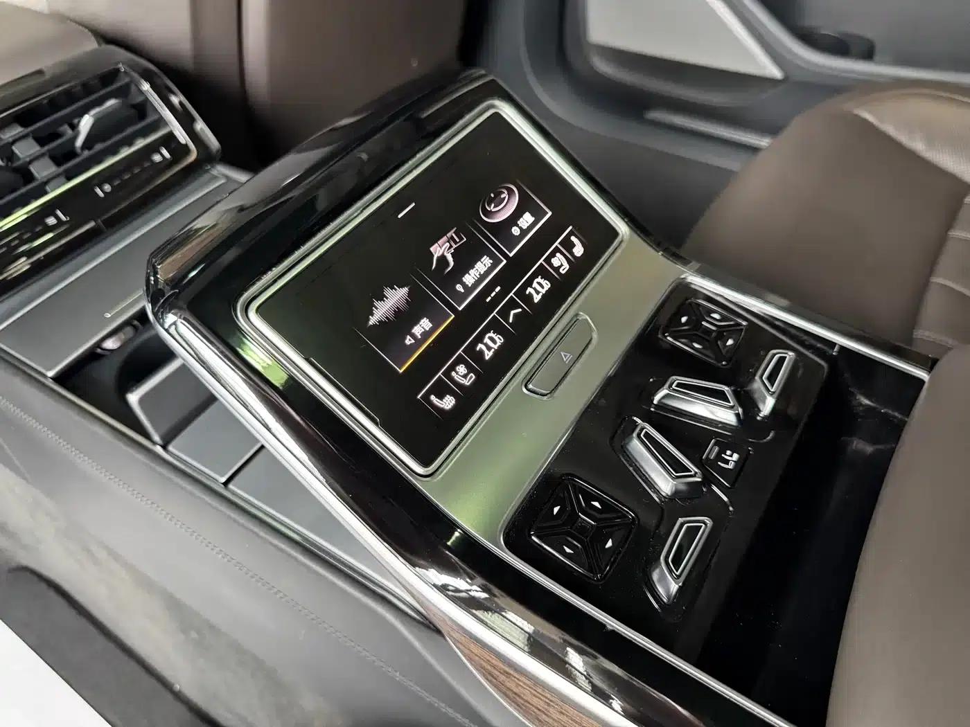 2021 Audi A8 A8L 55 TFSI quattro Premium — миниатюра 29