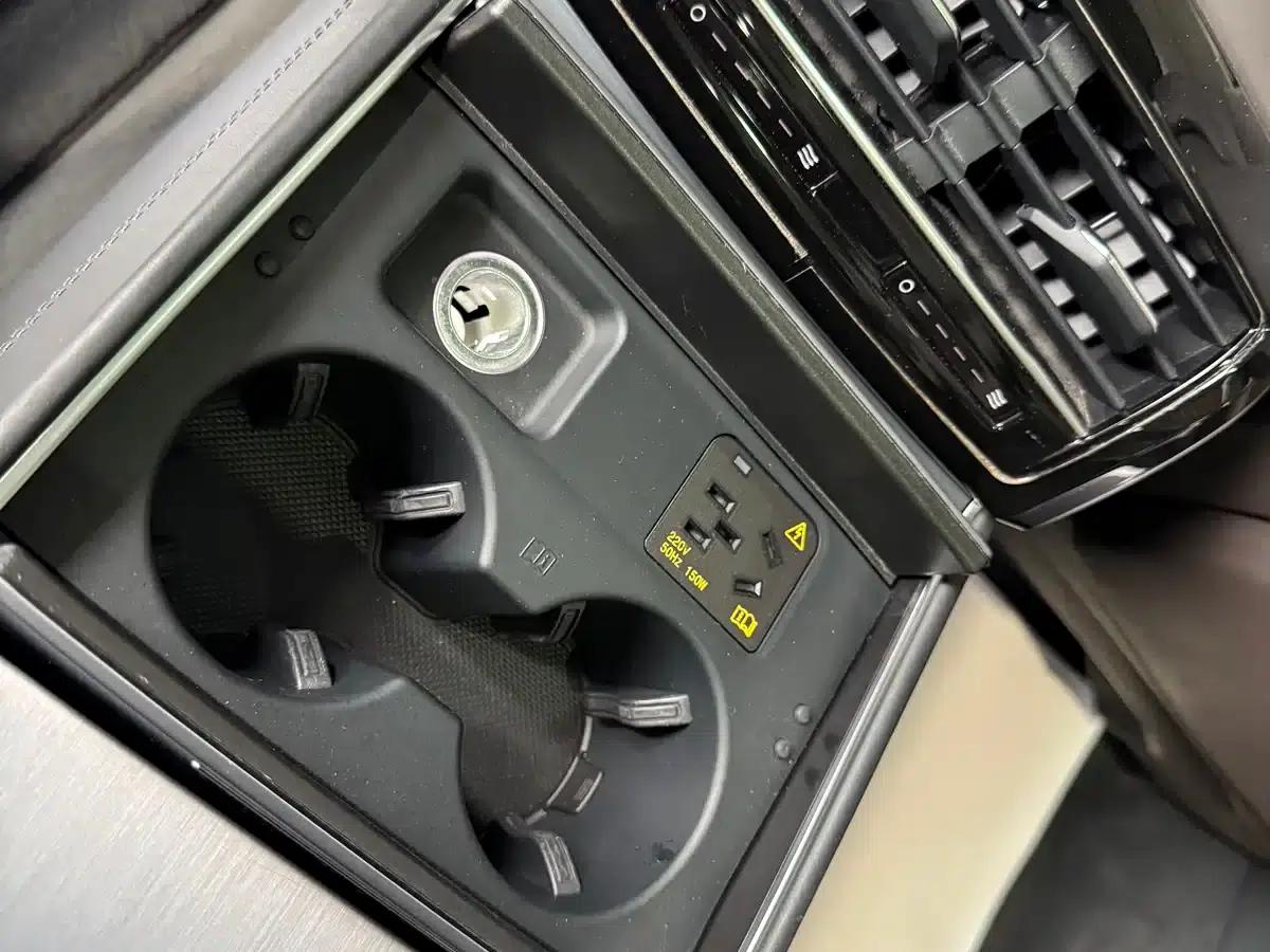 2021 Audi A8 A8L 55 TFSI quattro Premium — миниатюра 32