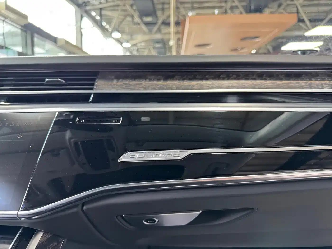 2021 Audi A8 A8L 55 TFSI quattro Premium — миниатюра 40