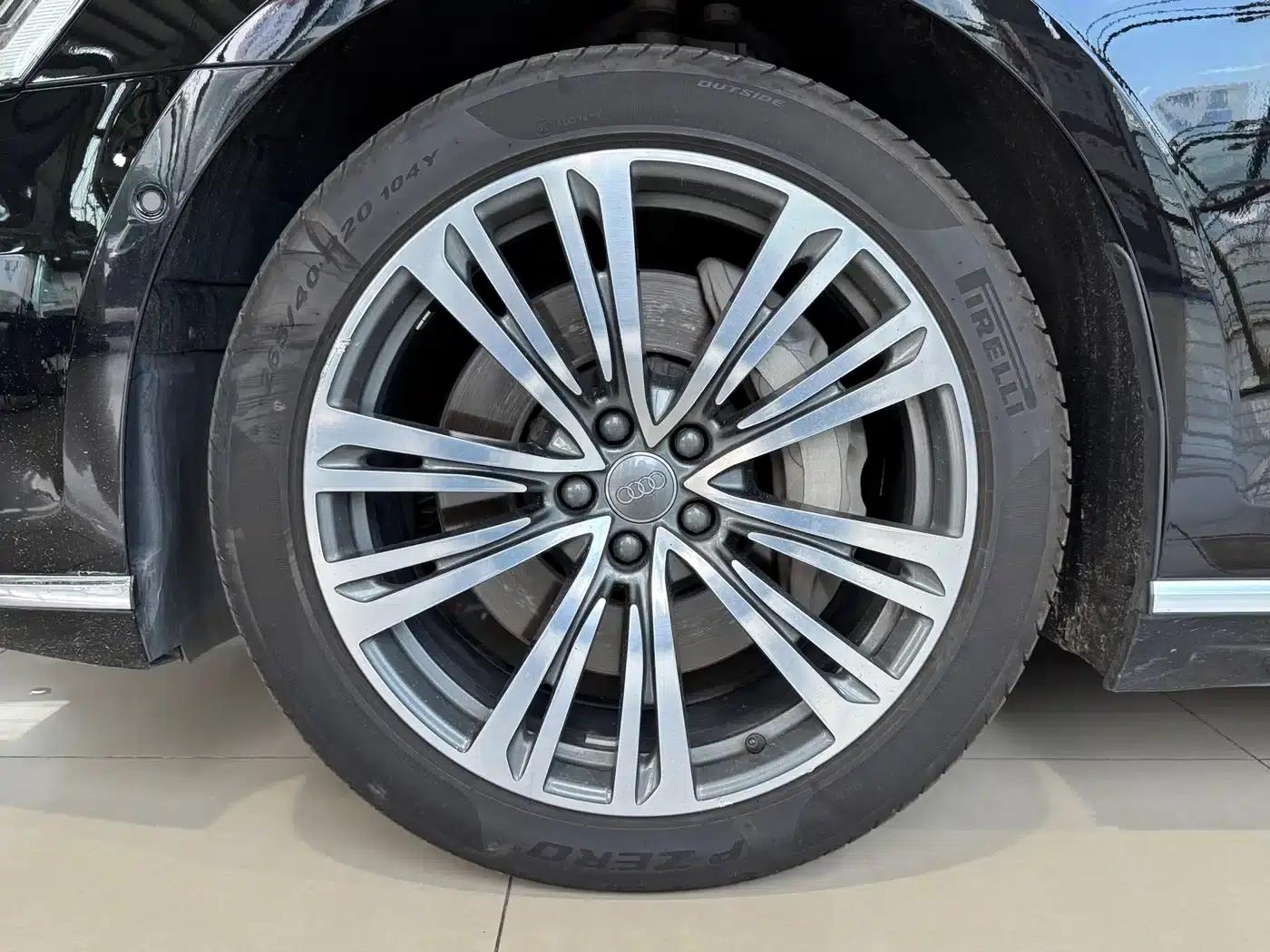 2021 Audi A8 A8L 55 TFSI quattro Premium — миниатюра 6