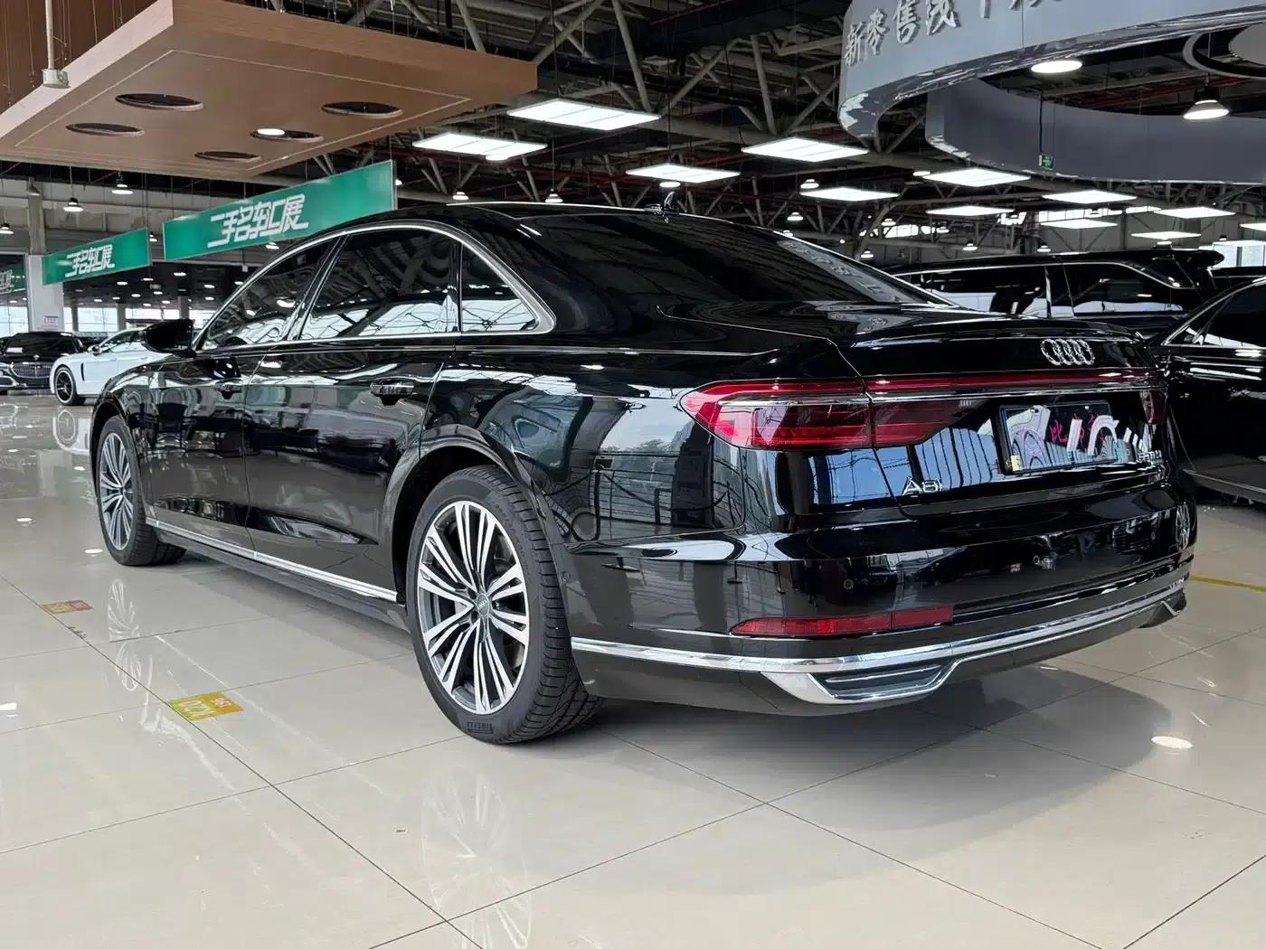 2021 Audi A8 A8L 55 TFSI quattro Premium — миниатюра 7