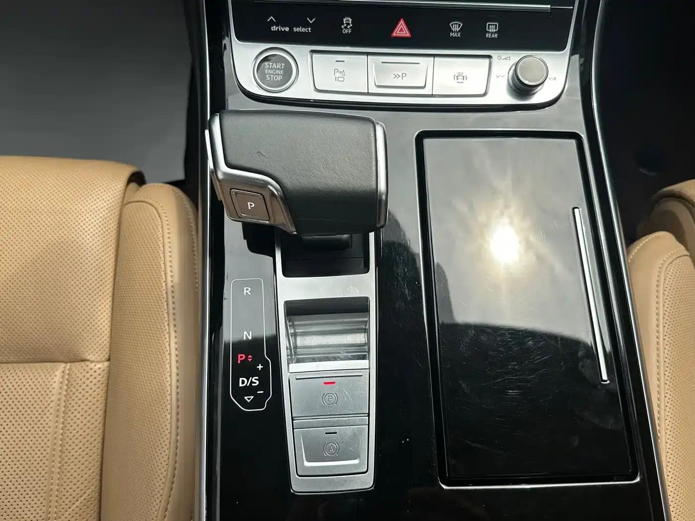 2021 Audi A8 A8L 55 TFSI quattro Premium — миниатюра 17