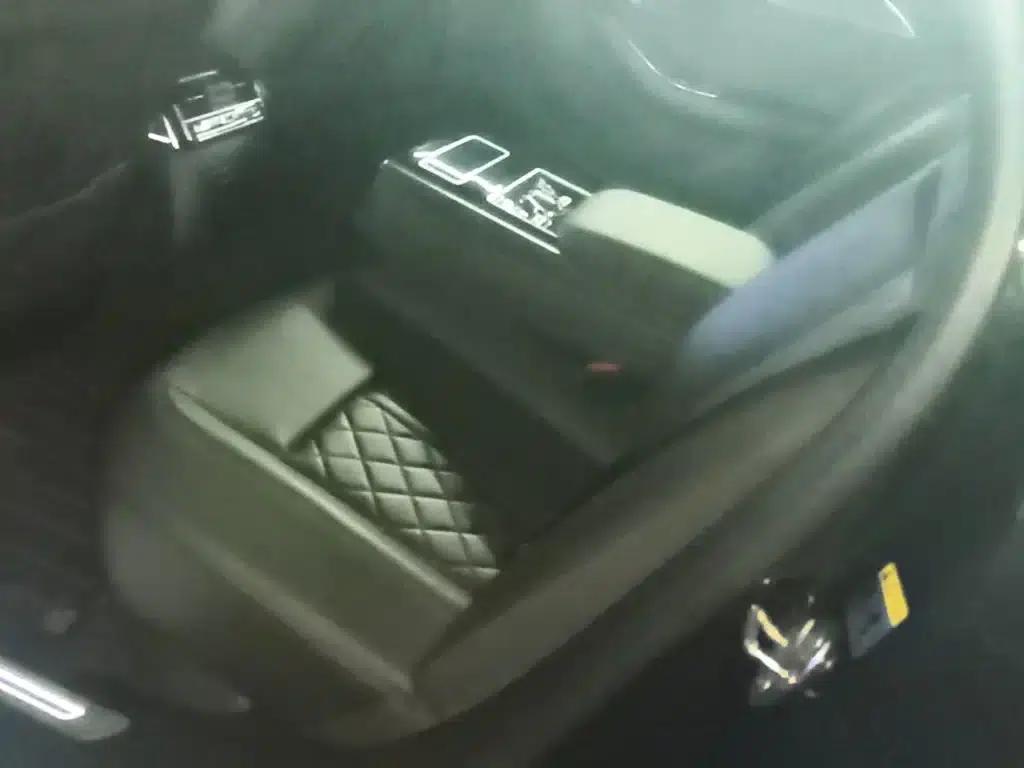 2021 Audi A8 A8L 50 TFSI quattro Comfort — миниатюра 17