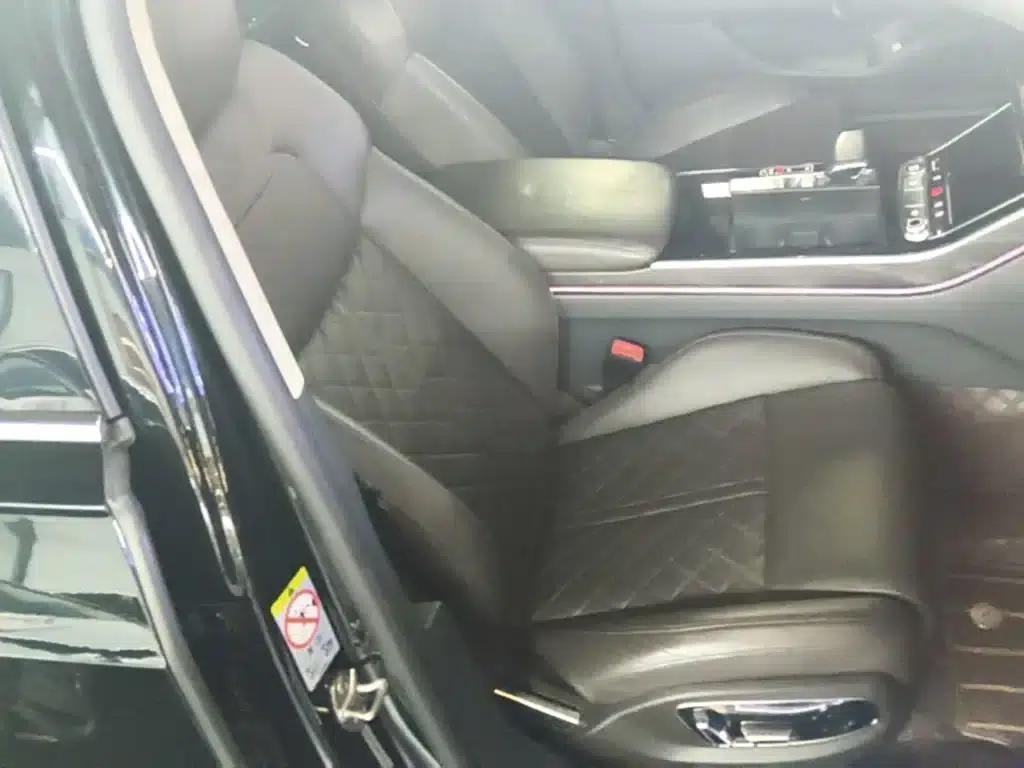 2021 Audi A8 A8L 50 TFSI quattro Comfort — миниатюра 25