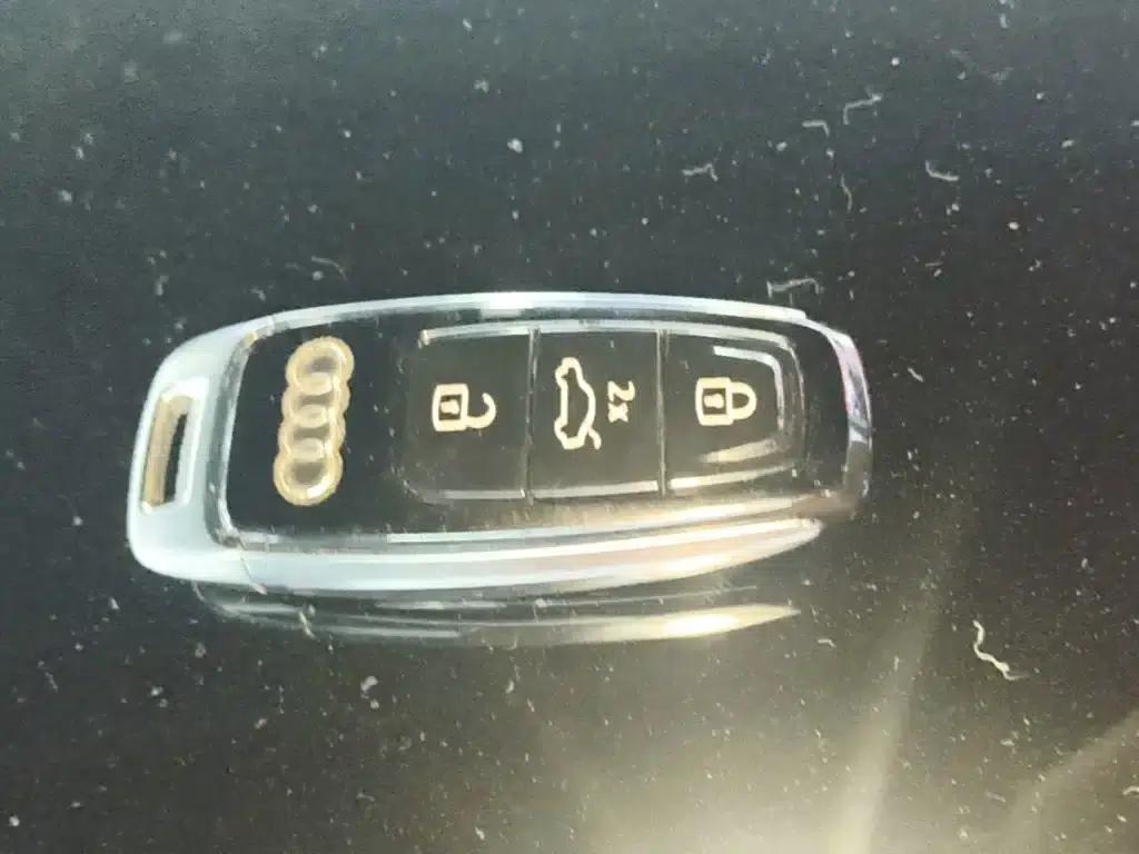 2021 Audi A8 A8L 50 TFSI quattro Comfort — миниатюра 9
