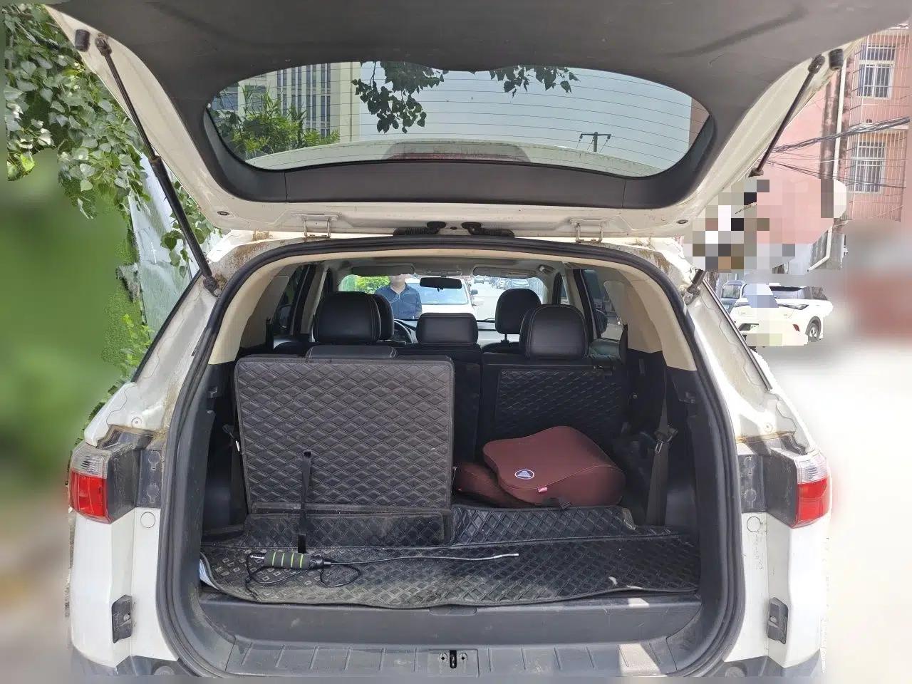Dongfeng Fengon S560 2018 1.8L Manual Comfort 7-Seater — миниатюра 19