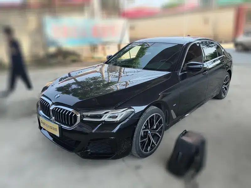 2022 BMW 5 Series Facelift 530Li Luxury M Sport Package — миниатюра 1