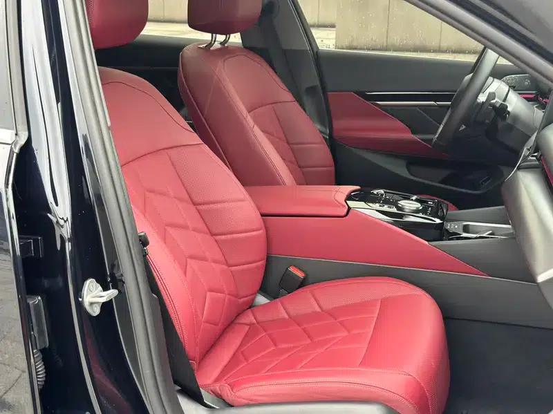 2024 BMW 5 Series 525Li M Sport Package — миниатюра 16