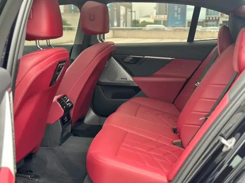 2024 BMW 5 Series 525Li M Sport Package — миниатюра 17