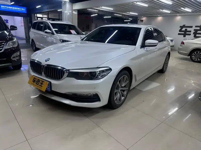 BMW 5 Series 2018 528Li Launch Special Edition — миниатюра 1