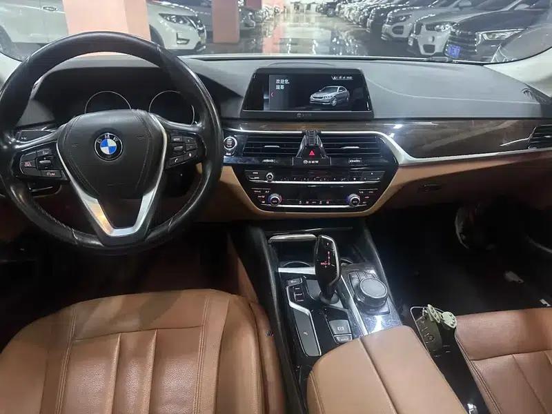 BMW 5 Series 2018 528Li Launch Special Edition — миниатюра 7