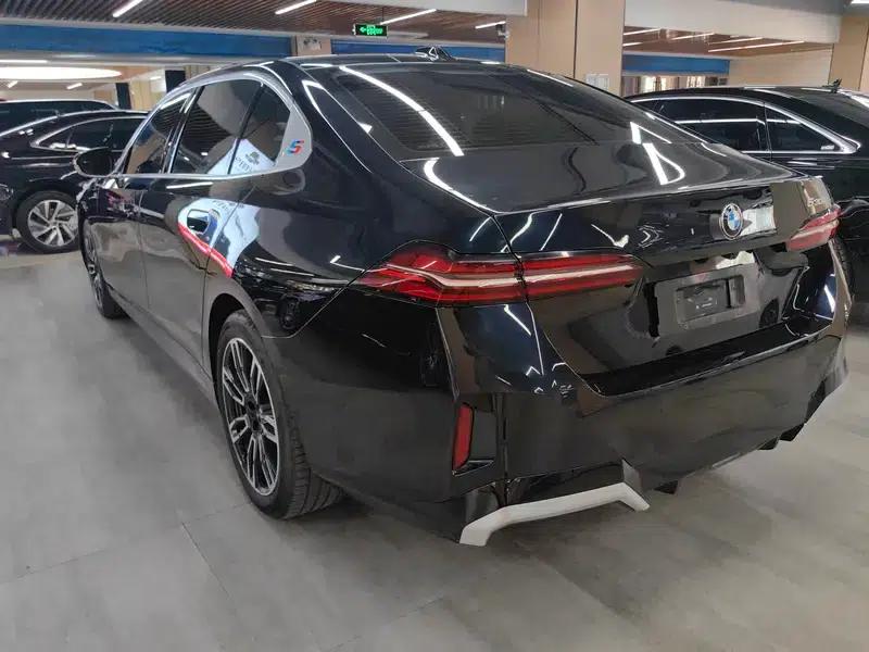 2024 BMW 5 Series 530Li Leading Edition M Sport Package — миниатюра 4