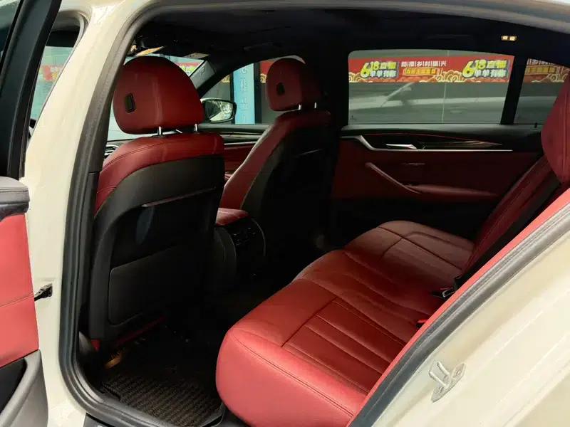 2019 BMW 5 Series Facelift 530Li Leading Edition M Sport Package — миниатюра 10