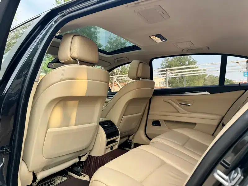 BMW 5 Series 2012 523Li Leading Edition — миниатюра 18