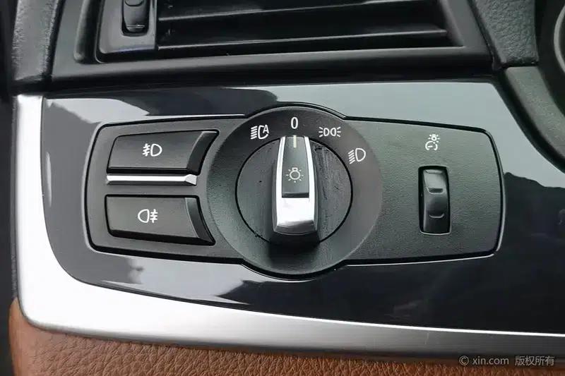 2014 BMW 5 Series 520Li Elegant Edition — миниатюра 16