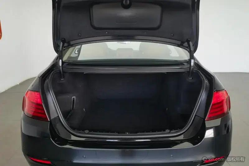 2014 BMW 5 Series 520Li Elegant Edition — миниатюра 23