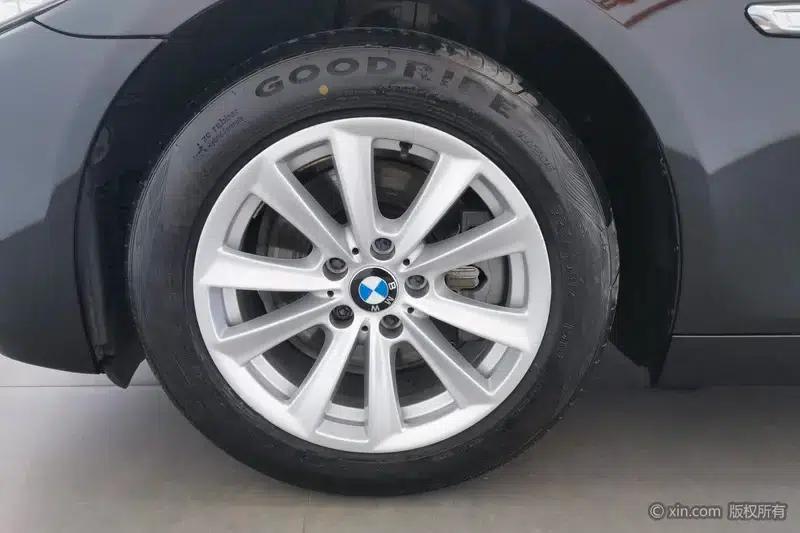 2014 BMW 5 Series 520Li Elegant Edition — миниатюра 5
