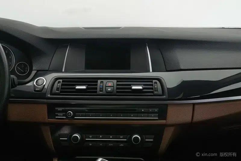 2014 BMW 5 Series 520Li Elegant Edition — миниатюра 9