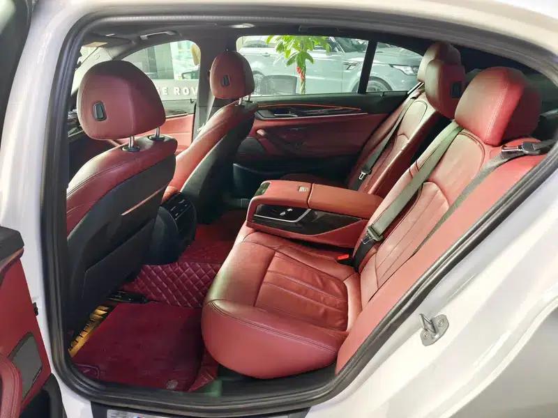 2019 BMW 5 Series Facelift 530Li Leading Edition M Sport Package — миниатюра 9