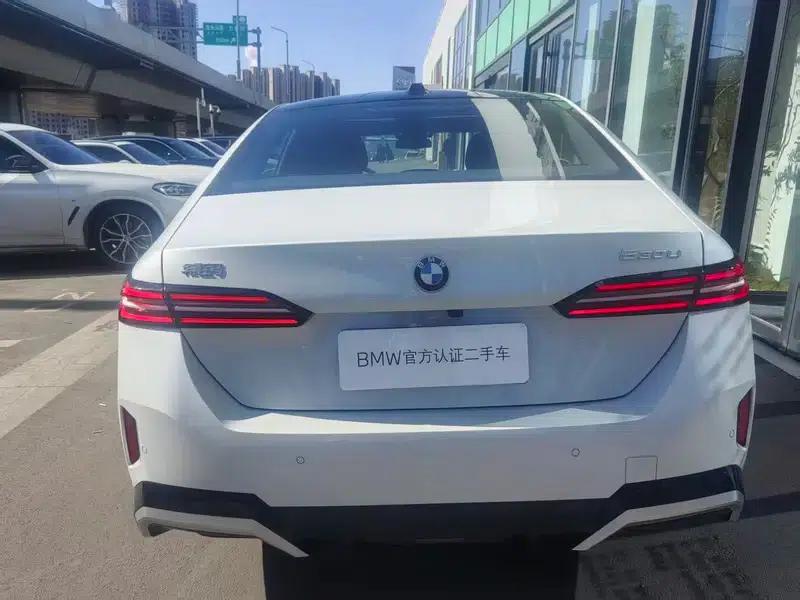2025 BMW 5 Series Facelift 530Li Luxury M Sport Package — миниатюра 4
