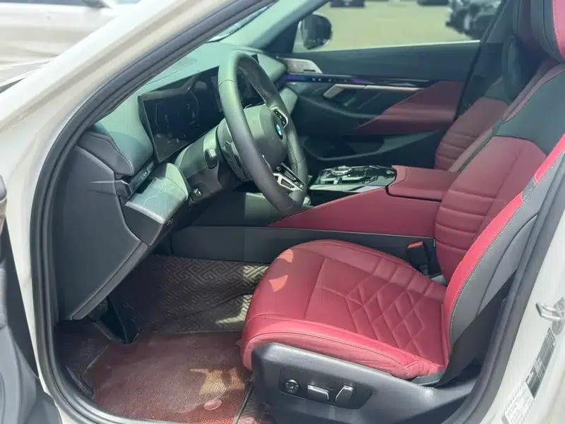 2025 BMW 5 Series Facelift 530Li Luxury M Sport Package — миниатюра 16