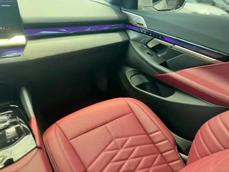 2025 BMW 5 Series Facelift 530Li Luxury M Sport Package — миниатюра 8