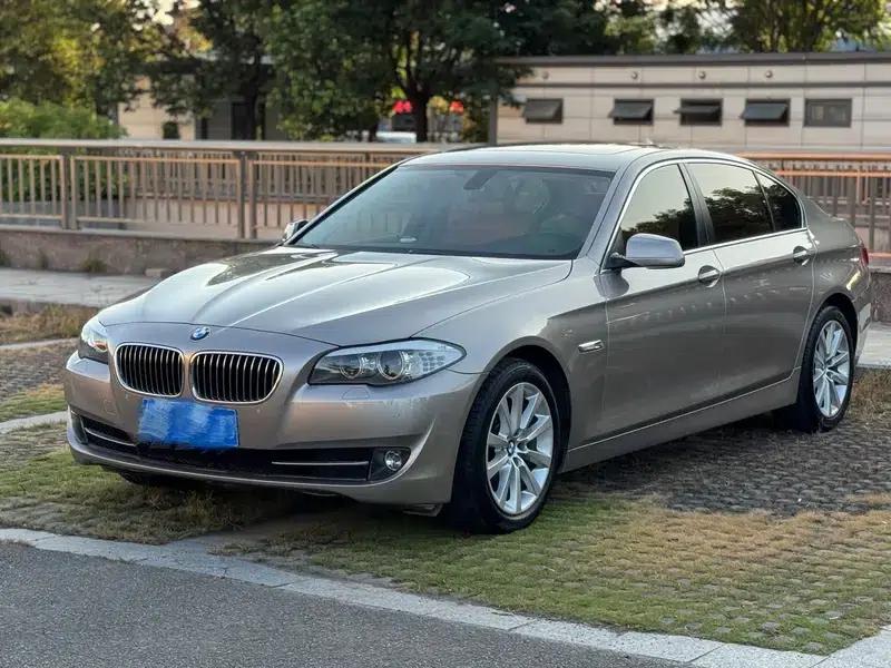 BMW 5 Series 2013 530Li Leading Edition — миниатюра 1