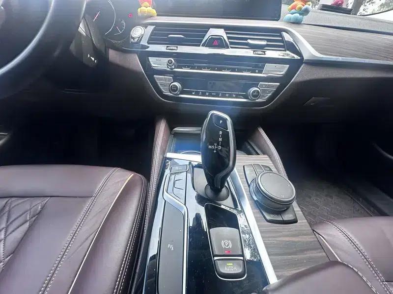 2018 BMW 5 Series Facelift 530Li Leading Luxury Package — миниатюра 15