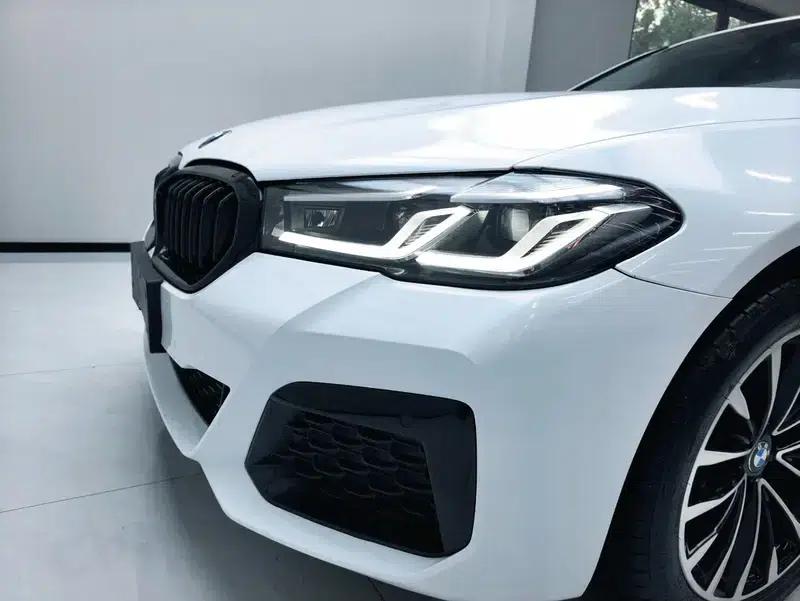 2018 BMW 5 Series 525Li Luxury Package — миниатюра 11