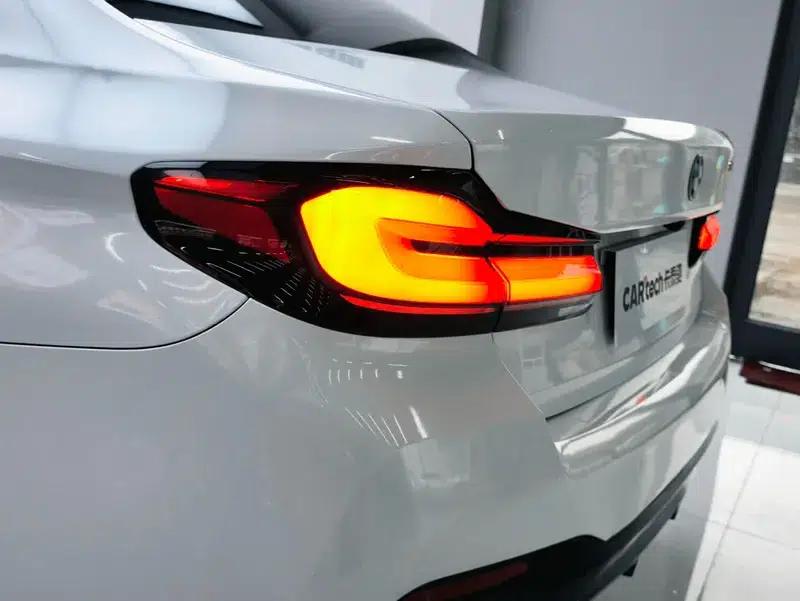 2018 BMW 5 Series 525Li Luxury Package — миниатюра 12