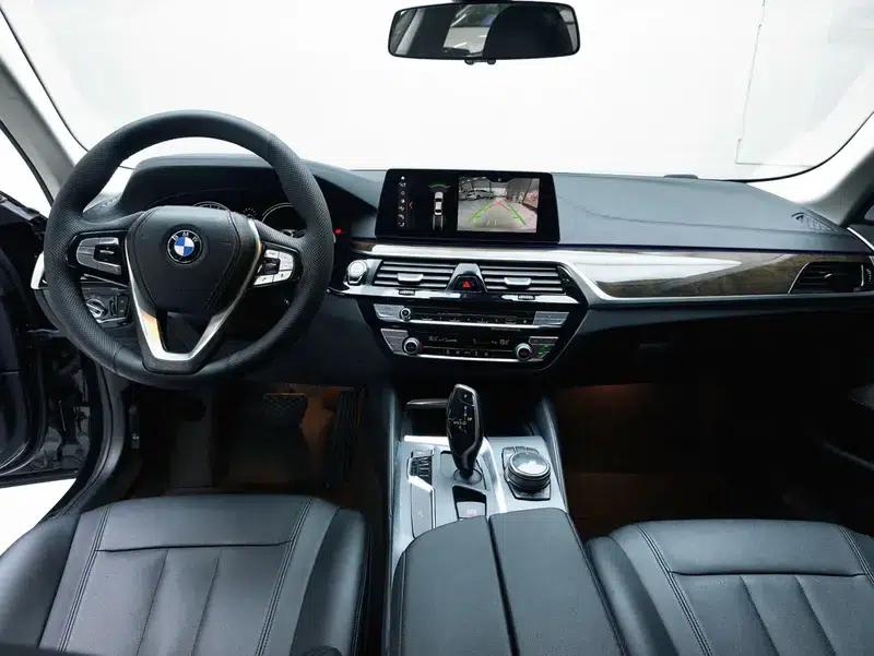 2018 BMW 5 Series 525Li Luxury Package — миниатюра 14