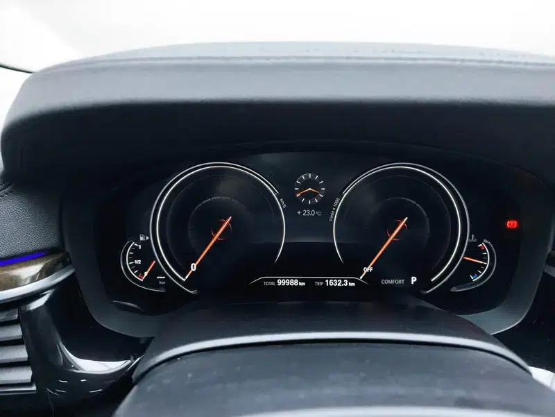 2018 BMW 5 Series 525Li Luxury Package — миниатюра 16