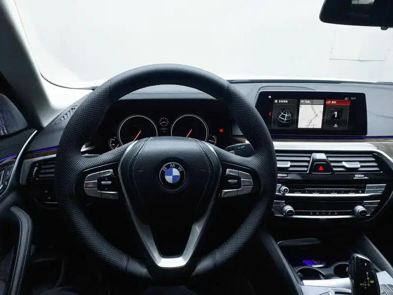 2018 BMW 5 Series 525Li Luxury Package — миниатюра 17